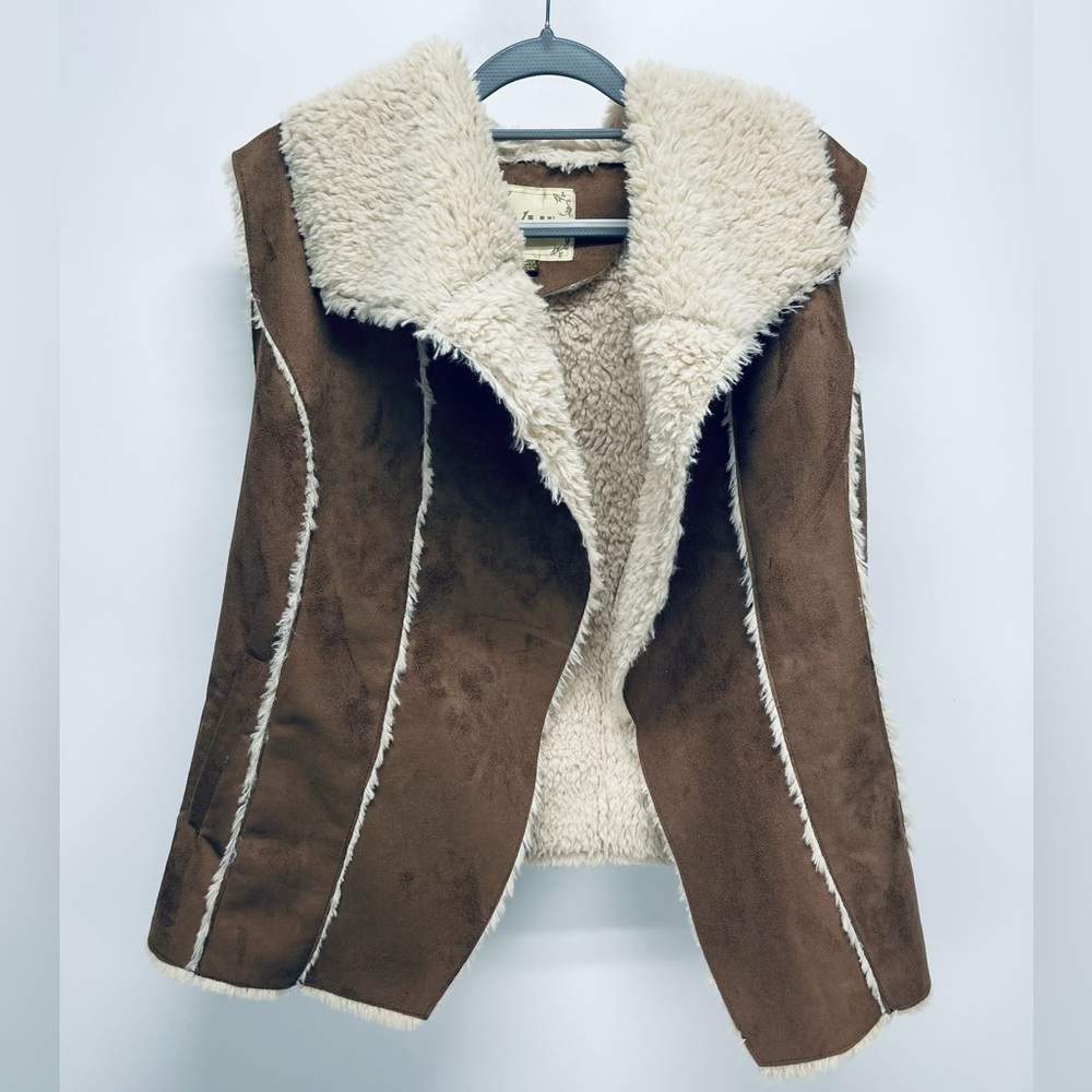 YMI Vest Womens Brown & Tan Faux Suede Faux Fur Lined Pockets Open Front Size M